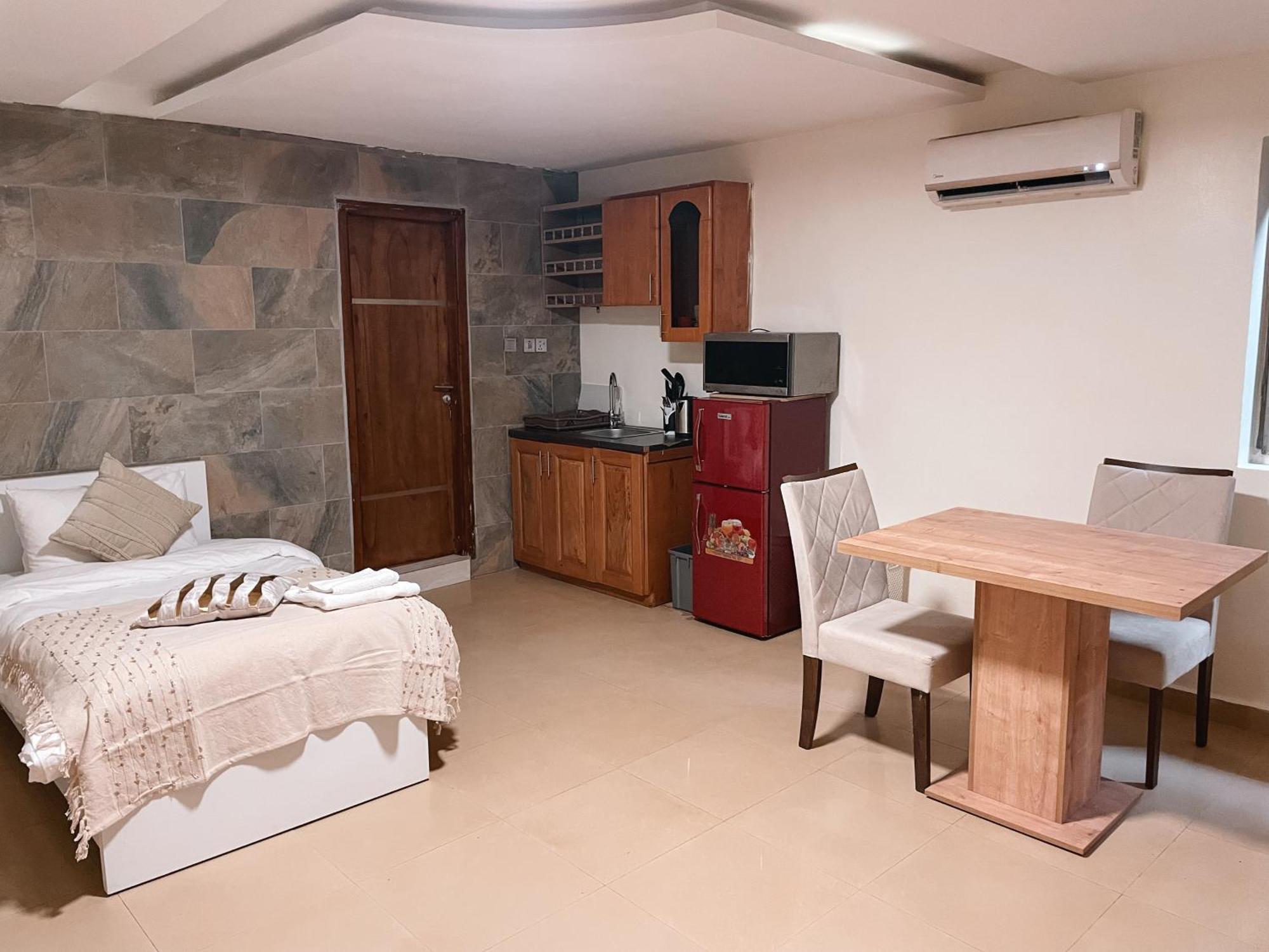 Sky Suites East Legon アクラ エクステリア 写真