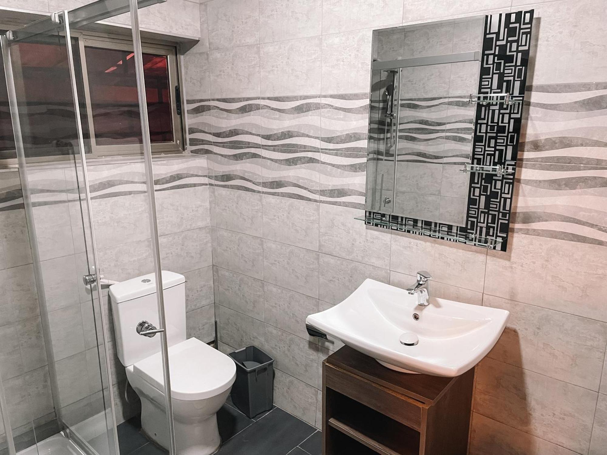 Sky Suites East Legon アクラ エクステリア 写真